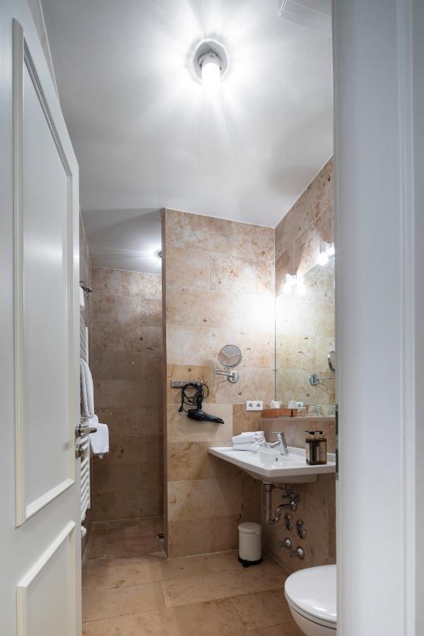 Hotel Orphée Andreasstadel Ratisbonne Extérieur photo